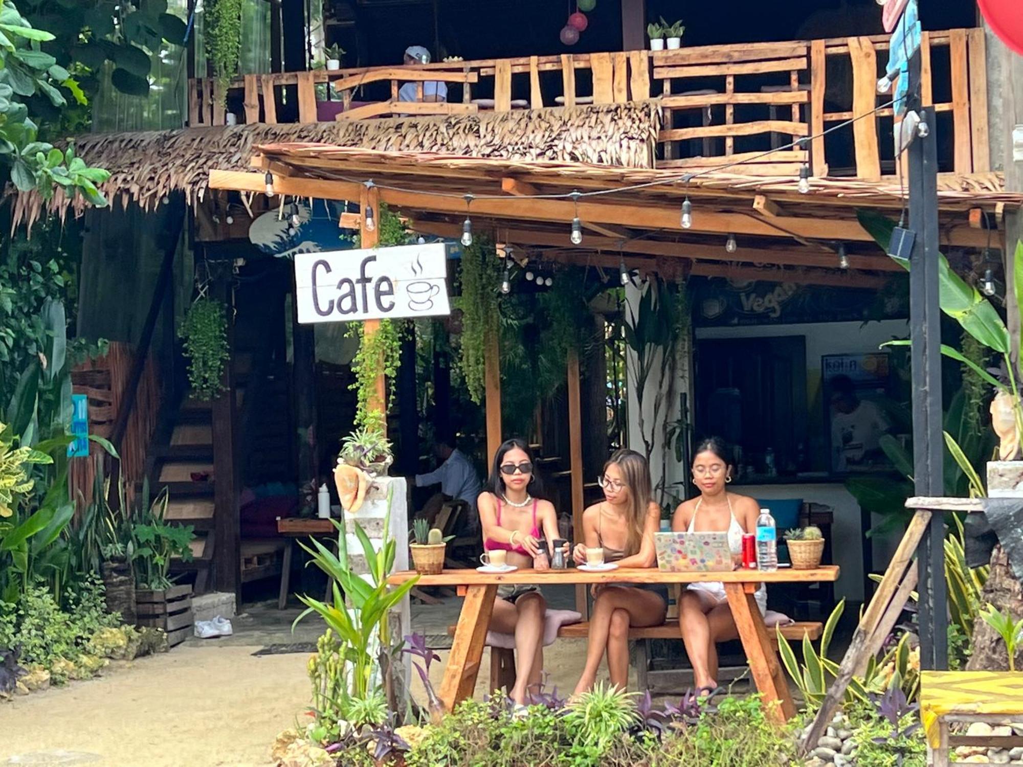 بيت شباب Wave Retreat جنرال لونا المظهر الخارجي الصورة